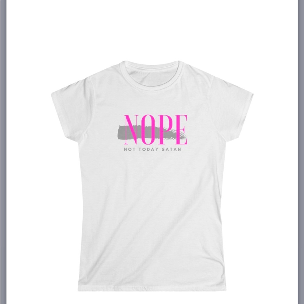 NOPE T-shirt in gray or white
